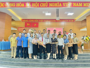 HỘI ĐỒNG NHÂN DÂN PHƯỜNG LONG SƠN KHÓA II, NHIỆM KỲ 2021-2026 TỔ CHỨC KỲ HỌP CHUYÊN ĐỀ (KỲ THỨ 8)