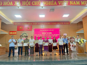 ĐẢNG BỘ PHƯỜNG LONG SƠN TỔ CHỨC HỘI NGHỊ BIỂU DƯƠNG, KHEN THƯỞNG CÁC MÔ HÌNH, ĐIỂN HÌNH “DÂN VẬN KHÉO” TIÊU BIỂU GIAI ĐOẠN 2022-2024