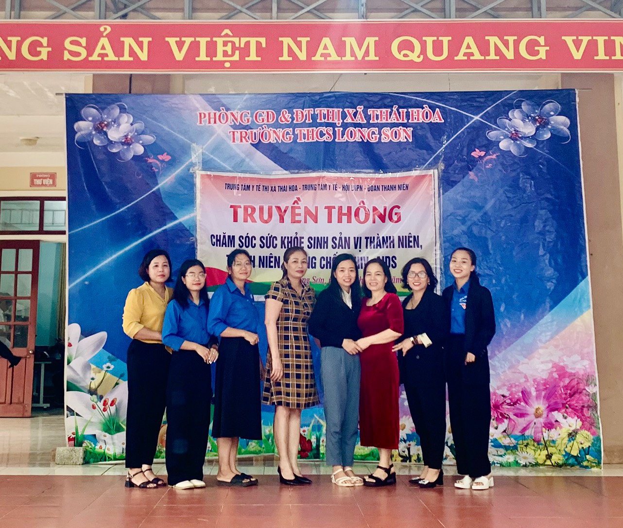 các đoàn thể chụp ảnh