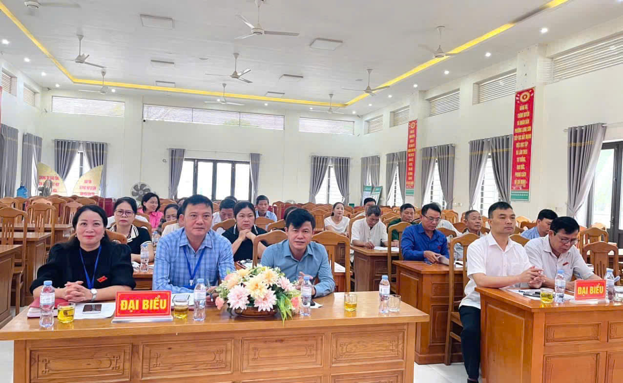 ảnh toàn cảnh tập thể