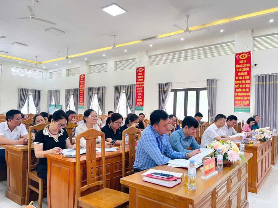Toàn cảnh tập thể 2